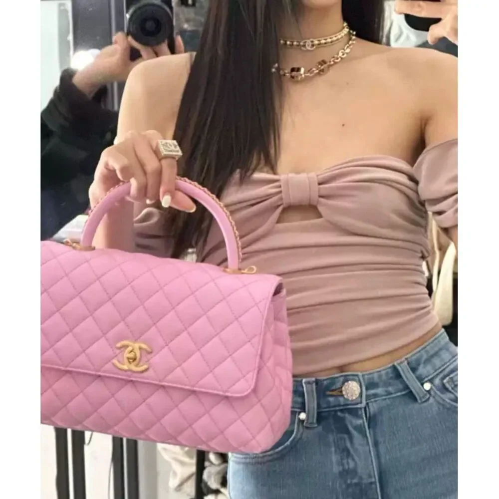 CHANEL brand color